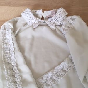WHITE BLOUSE